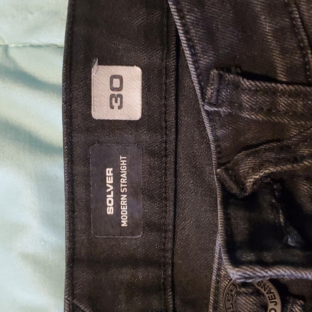 Volcom solver jeans. Size 30x32